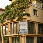 French Windows Center Апартамент