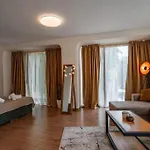 French Windows Center Апартамент Пловдив