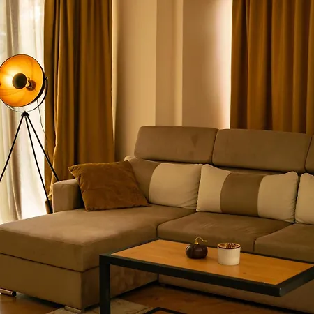 Cozy With French Windows * Filibe