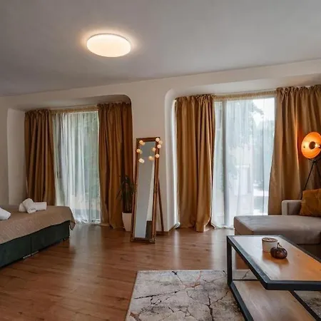 Cozy With French Windows, Mrenicov Apartment Plovdiv