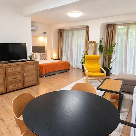 French Windows Center Daire *