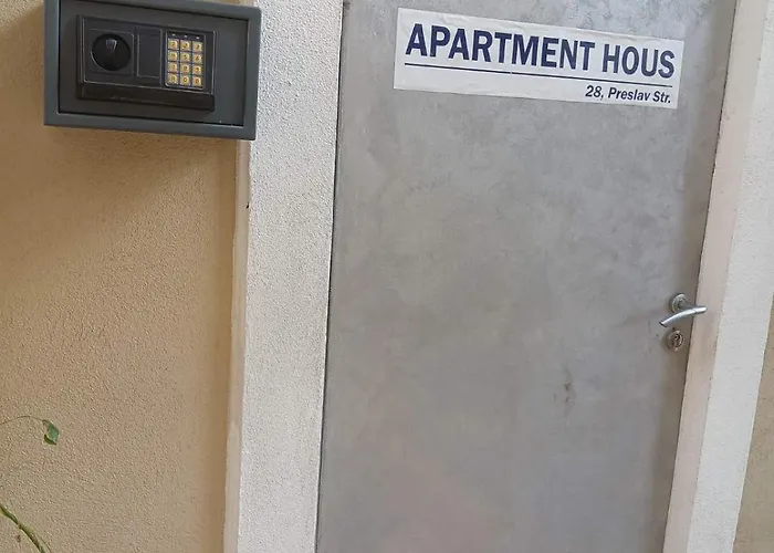 French Windows Studio Top Center *